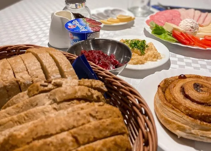 מלון Osrodek Tulipan *