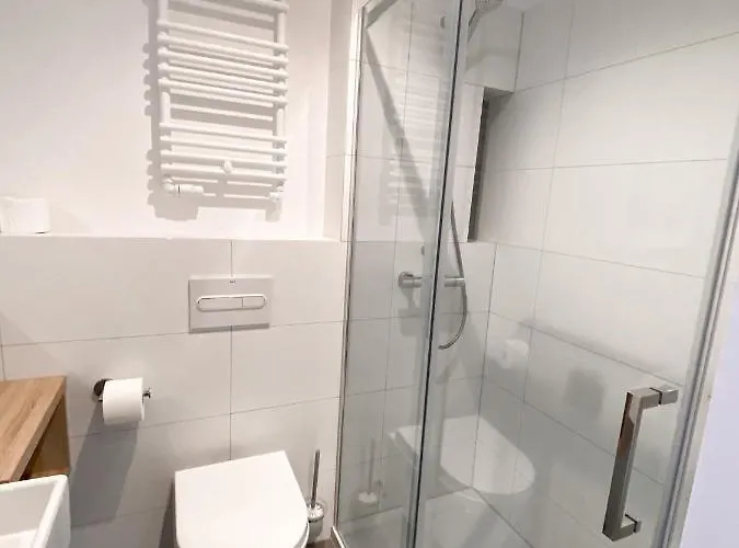 מלון Osrodek Tulipan